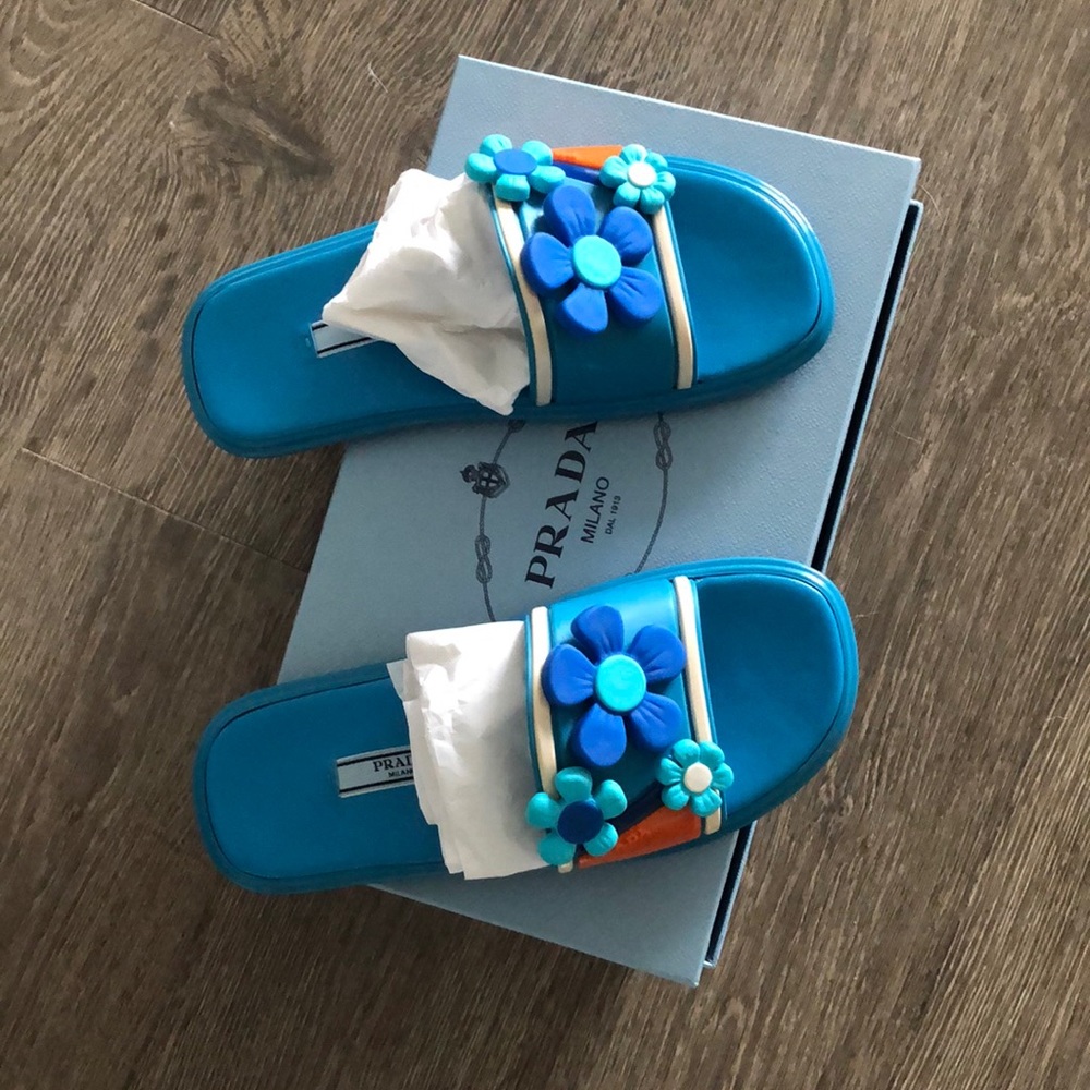 Prada Brand new blue shoes size 6.5